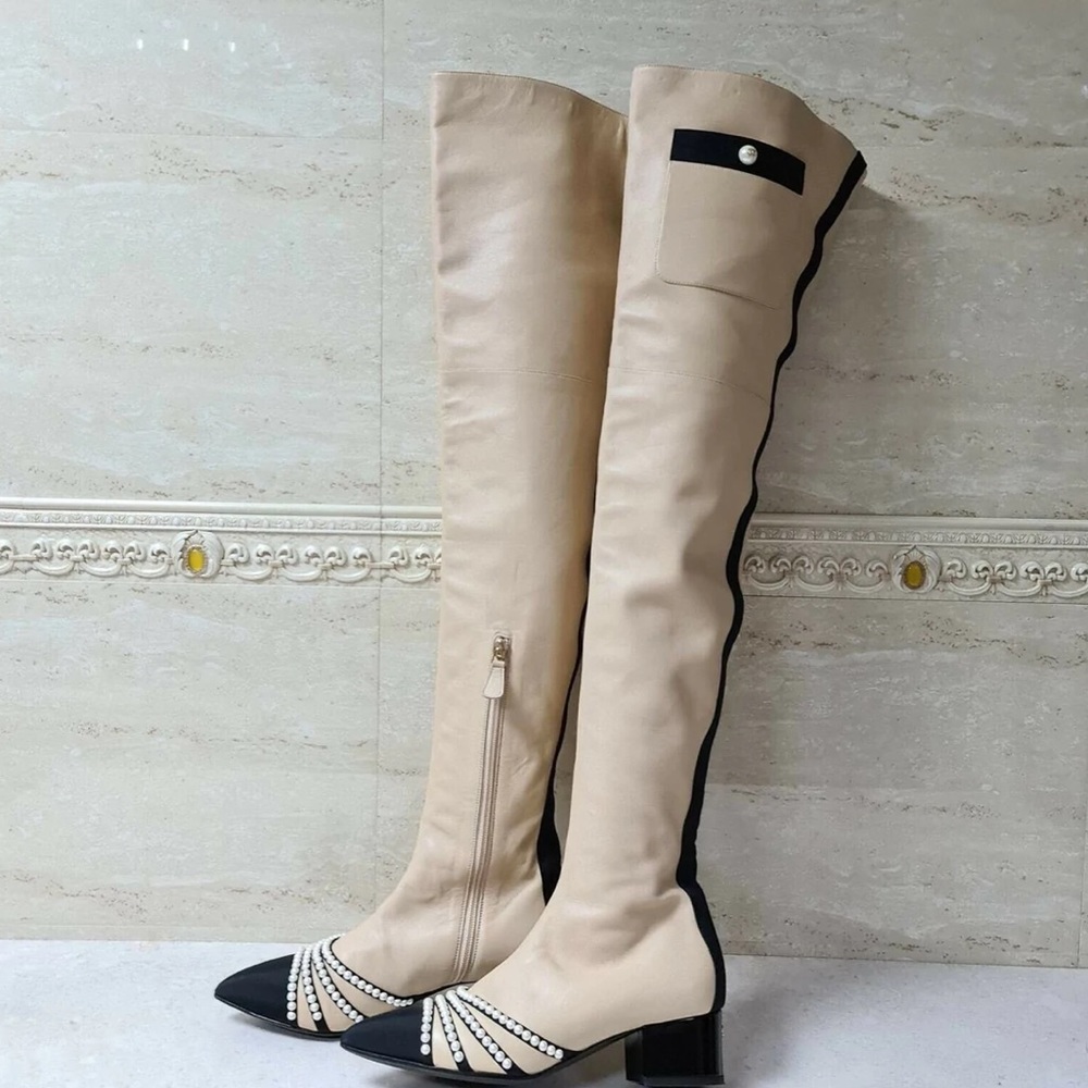 CHANEL PEARL BOOT - Picture 9 of 9